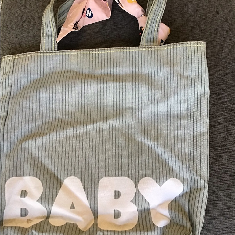 Tote - Picture 2 of 3